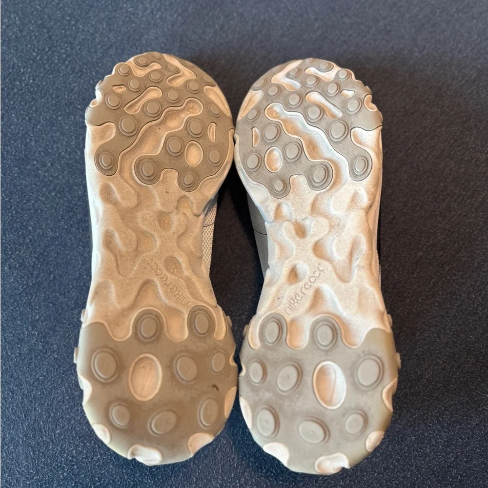 Nike Running Shoes - Picture 7 of 7